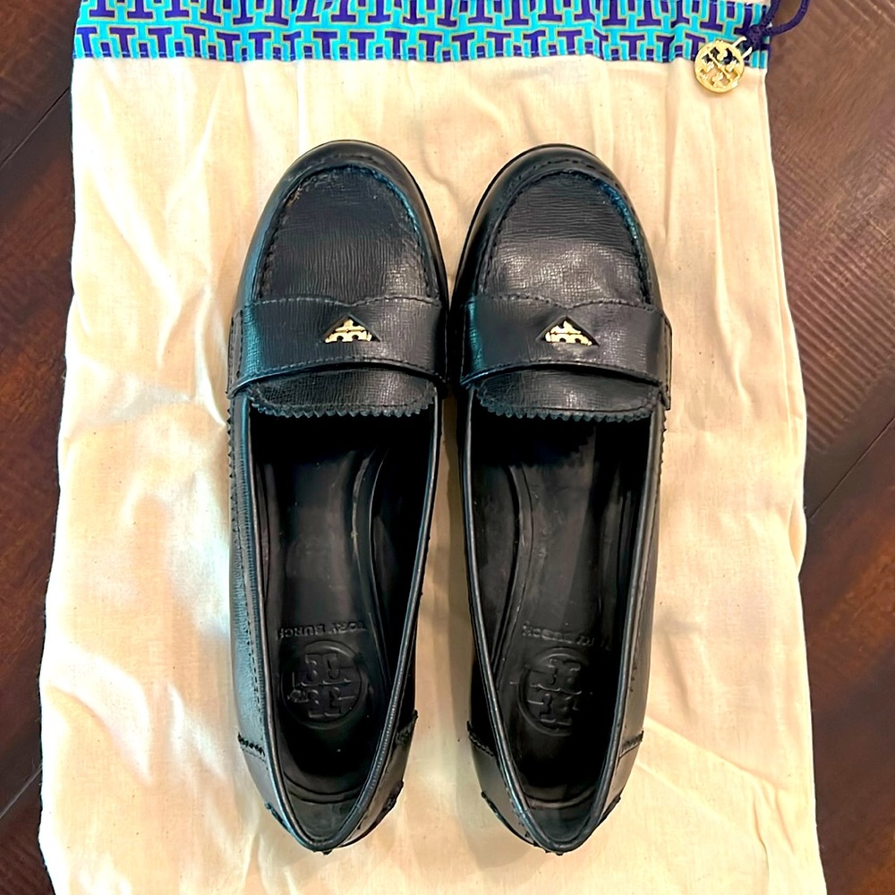 Tory Burch Penny Loafer (size 7)